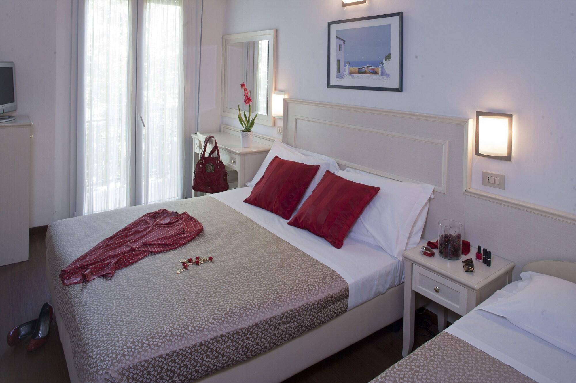 Hotel Fra I Pini 리미니 외부 사진